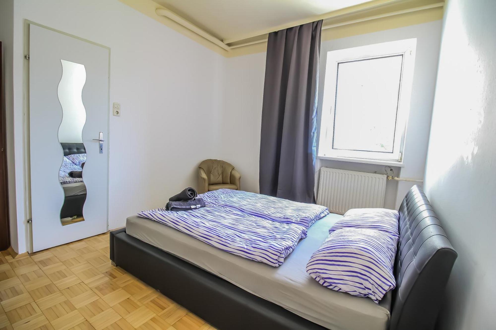 Cozy Rooms - U3 Hutteldorferstrasse Виена Екстериор снимка
