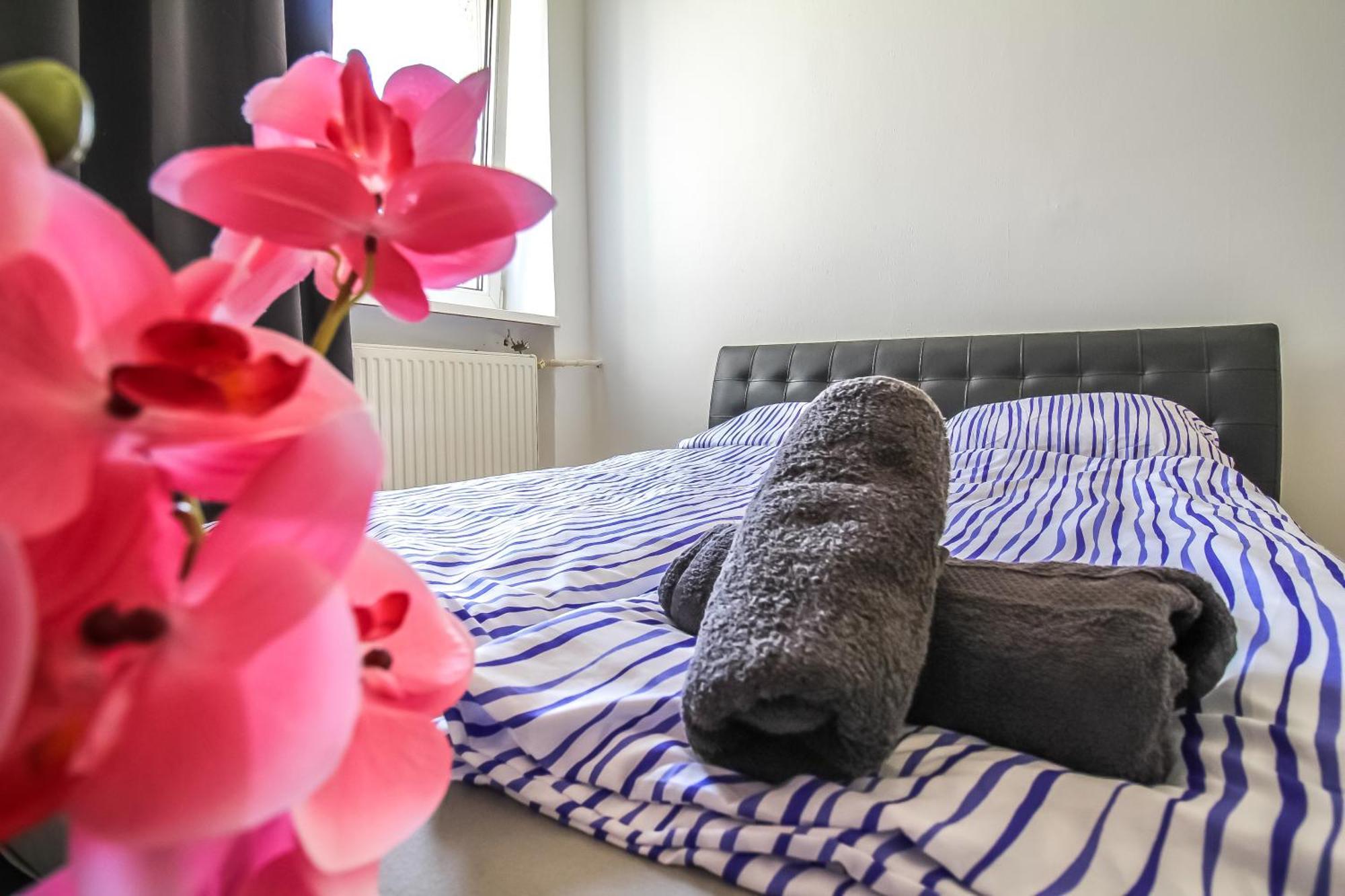 Cozy Rooms - U3 Hutteldorferstrasse Виена Екстериор снимка